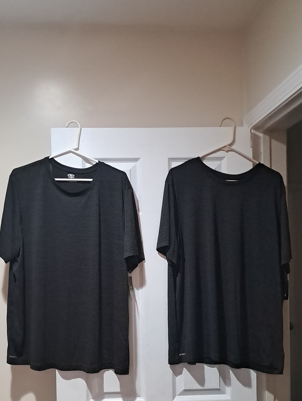 Athletic Works Black Short Sleeve Crewneck Tee